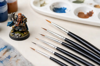 Best Miniature Brushes for Details: What to Buy