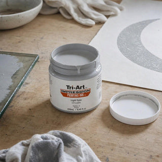 Encre de sérigraphie Tri-Art gris clair, pot de 120 ml à consistance épaisse pour l'artisanat du tissu et du papier